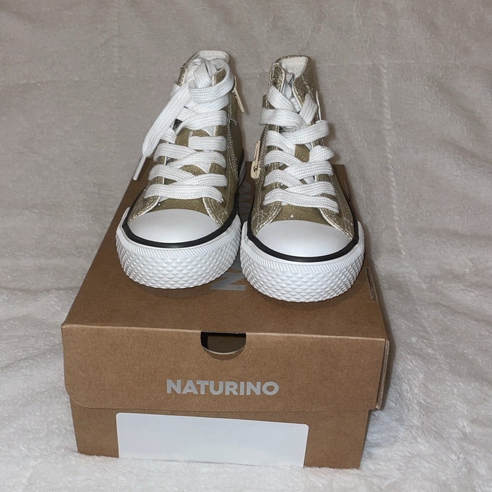NWT NATURINO YLFAS Glittered Platinum Sneakers - Picture 8 of 15